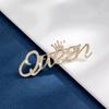 Xiaoxiangfeng Alphabet Queen Brooch High-End Female Personality Simple Anti-Light Pin Versatile High-End Corsage Accessories