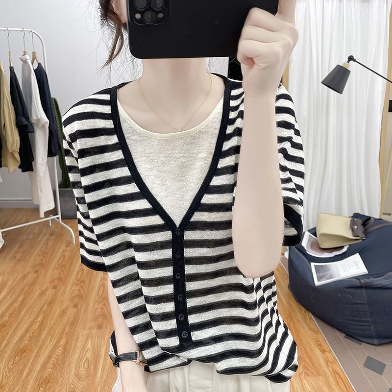 Летний вязаный свитер с V-образным вырезом из ледяного шелка, имитация двойки, с короткими рукавами для женщин, корейский свободный пуловер для женщин