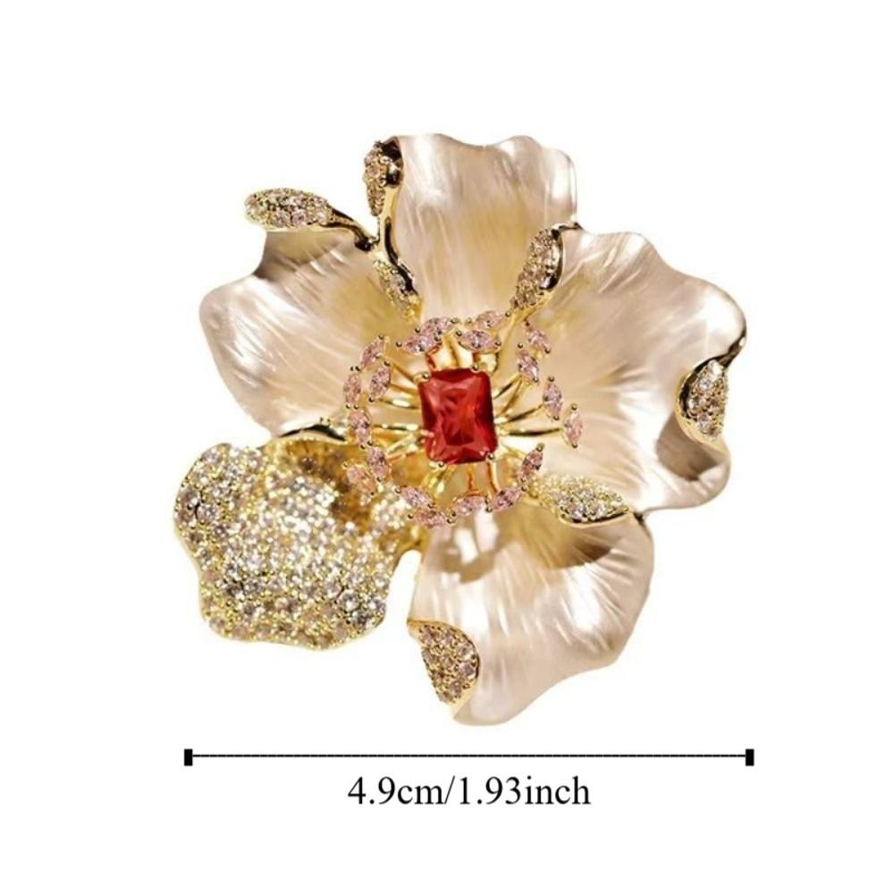Lapel Pin French Vintage Metal Pins Elegant Suit Jacket Brooch Flower Brooch Pins Banquet