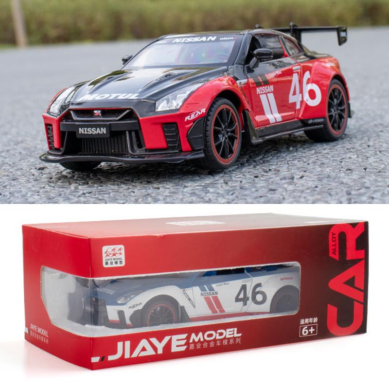 Масштаб 1/24 Nissan GTR, литая под давлением модель автомобиля, игрушечный автомобиль с откатным механизмом, звуком и светом для детей, коллекция подарков для мальчиков и девочек