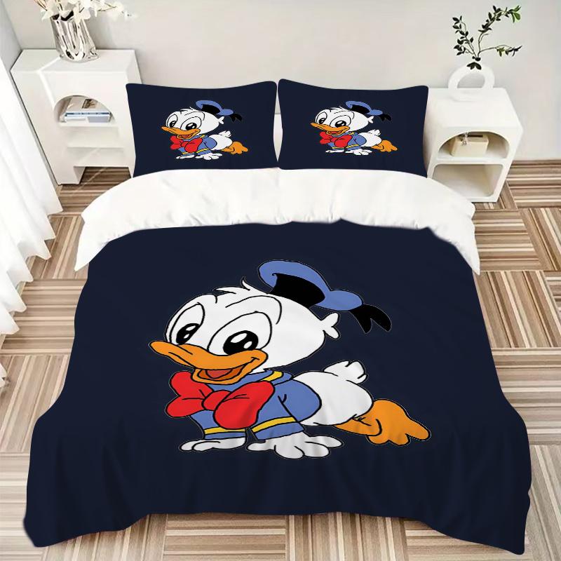 3pcs The Small Donald Duck Quilt Cover Set (1 Quilt Cover + 2 Pillowcases Without Pillow Core), High-Definition Printing for Home and Dormit