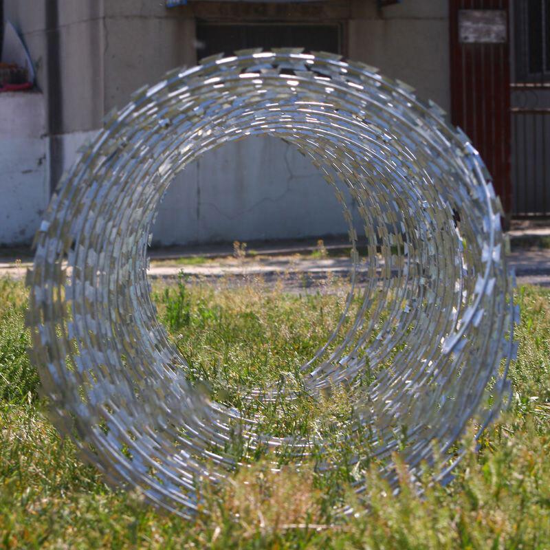 Barbed Wire & Razor Wire Security Fencing