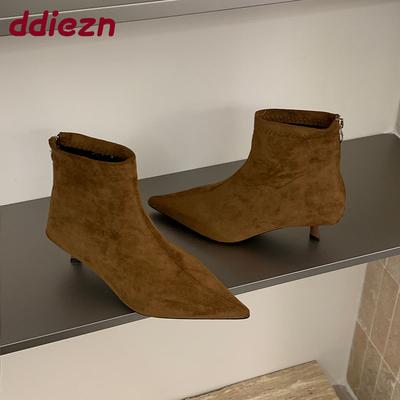 Модная обувь с острым носком Низкий каблук Женские ботильоны Современные ботинки Женские молнии Модные замшевые Женские короткие ботинки Туфли-лодочки