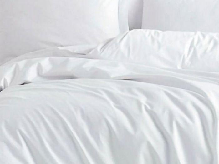 Parure de lit - UNI - Blanc - 220x240 cm - 1 housse de couette - 2 taies d'oreillers