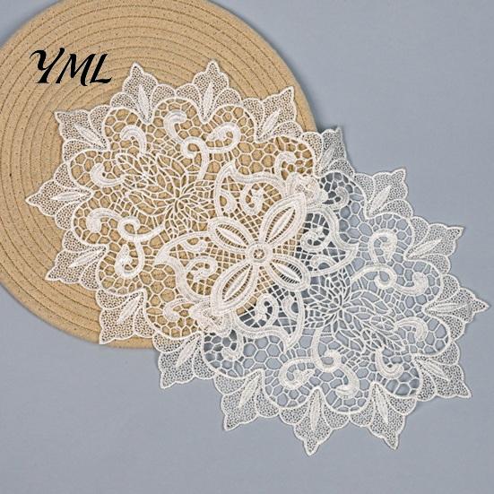 Decorative Centerpiece Mats for Dining White Lace Doily, Elegant Retro Placemat, Embroidered Table Breathable Polyester Mat, Rectangular Round