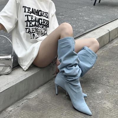 Осенью и зимой 2025 года новые женские остроносые сапоги на высоком каблуке, высокие сапоги на тонком каблуке, с широким голенищем и большим обхватом голенища, джинсовые с