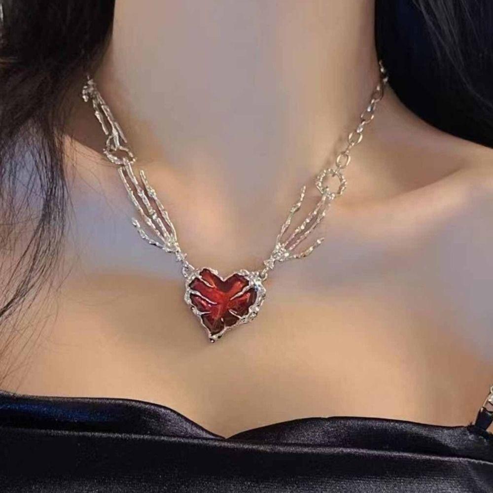 Exaggerated Gothic Necklace Thorn Love Heart Necklace Fashion Skull Claw Pendant Y2K Accessories