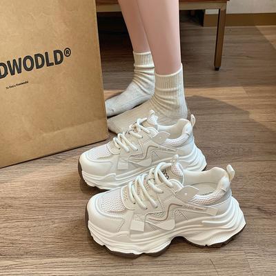 Маленькая женская обувь с открытыми ногами, осенние белые кроссовки на платформе, дышащая и увеличивающая рост повседневная обувь