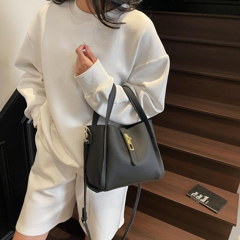 Маленькая сумка женская новая модная повседневная универсальная сумка через плечо сумка-мессенджер