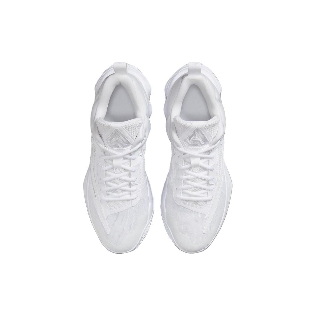 Nike Баскетбольные кроссовки Giannis Immortality 3 Triple White/White/White DZ7533-102