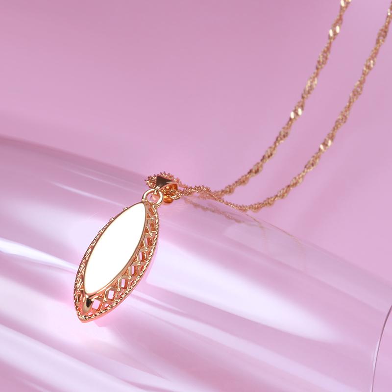 Minimalist Design Wave Chain Rhombic Pendant Necklaces Rose Gold Color Vintage Fashion Fine Jewelry Women Elegant Necklaces