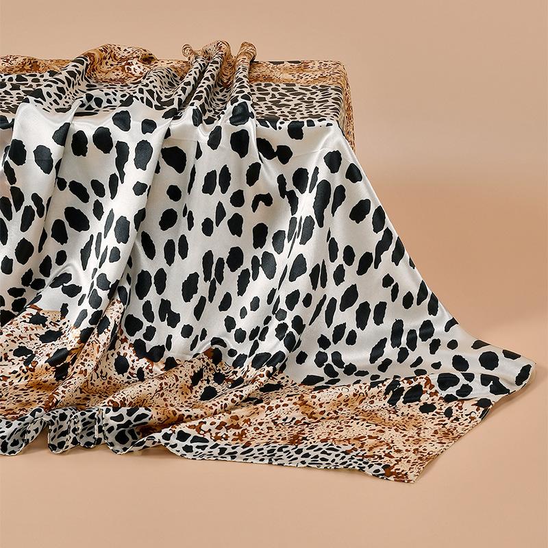 Spring and Autumn Women's Cashew Print Square Scarf Fashion Commuting Versatile Headscarf Stained Rose Square Scarf