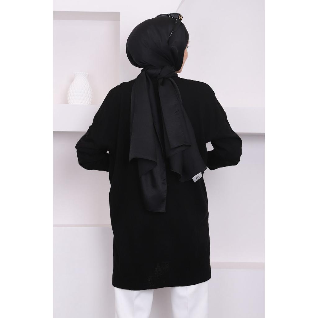 Туника из тонкого мерсеризованного свободного трикотажа темного цвета фуксии с круглым вырезом