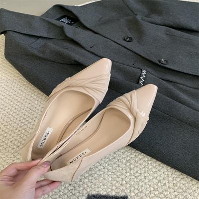 Французские туфли-лодочки на небольшом скошенном каблуке, вечерние, универсальные, не утомляющие ноги, с мелким вырезом, остроносые, на одной педали, для通勤, женские