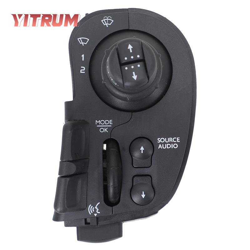 Renault Clio III Переключатель стеклоочистителя/рулевой колонки 8201590631