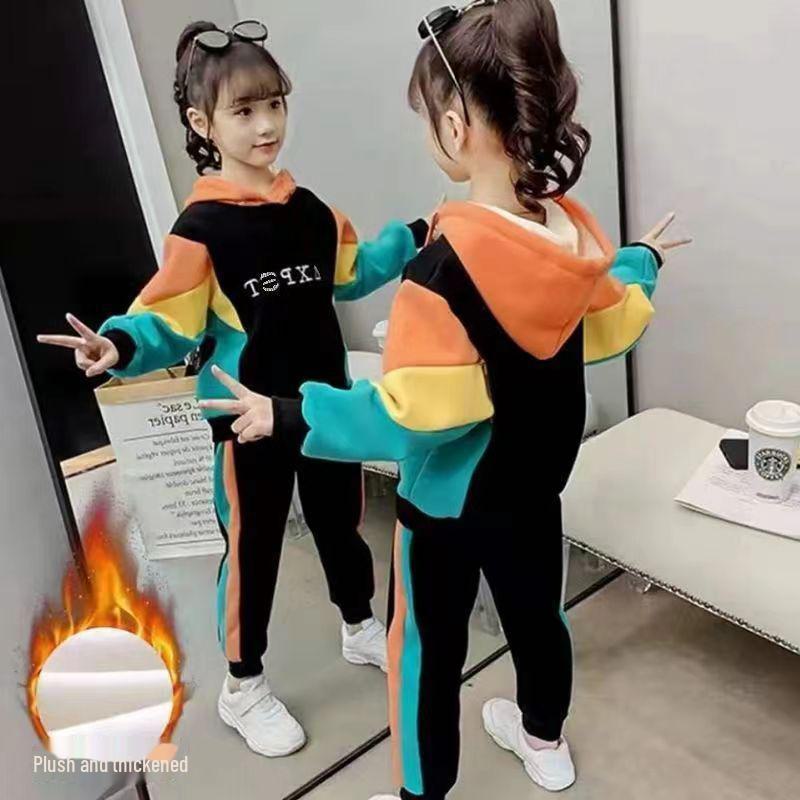 Girls' Plush Suit: Trendy Autumn-Winter 2025 Sweatshirt for Middle and Large Children.