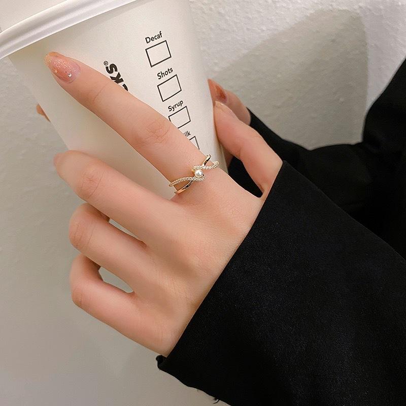 Delicate Diamond-set Pearl Ring Female Niche Design Index Finger Ring Ins Small Fragrance Light Luxury High-end Ring Jewelry.