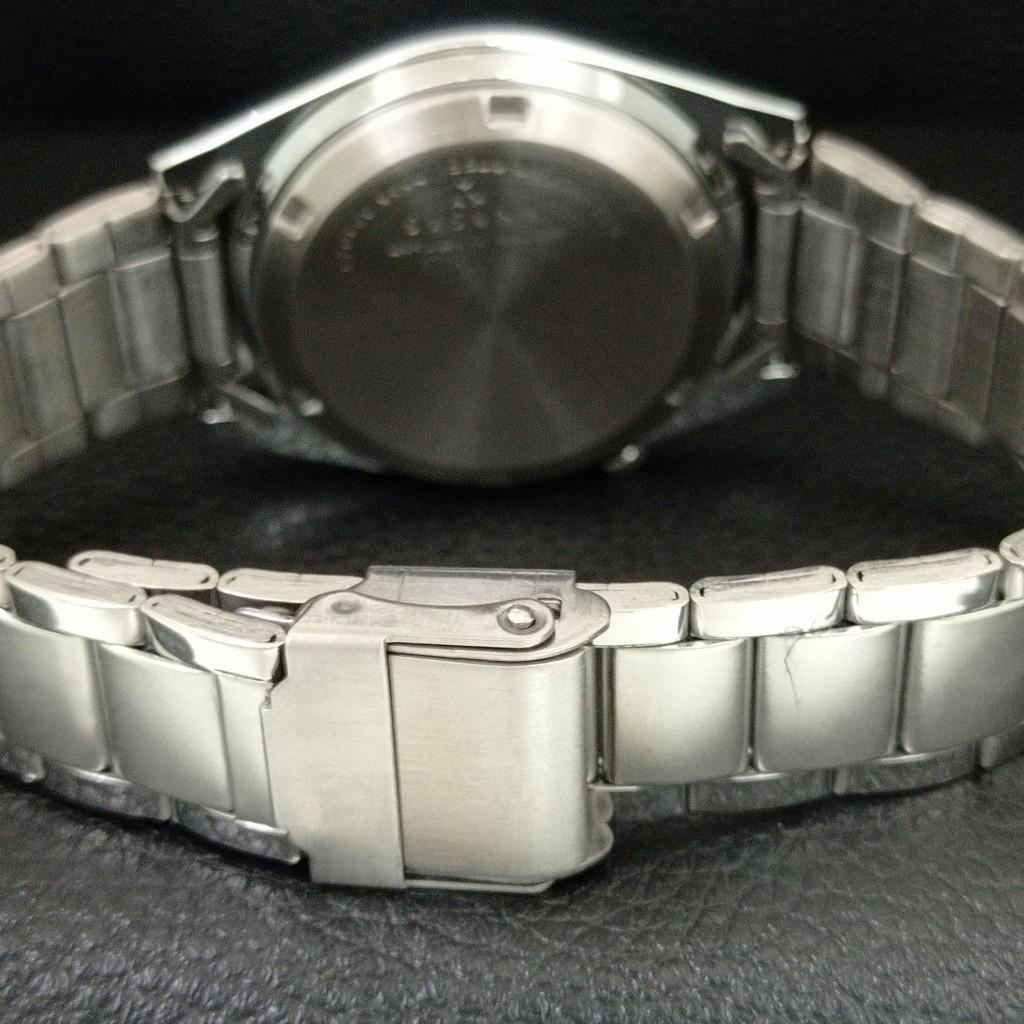 ЯПОНСКИЕ ВИНТАЖНЫЕ ОТРЕМОНТИРОВАННЫЕ АВТОМАТИЧЕСКИЕ МУЖСКИЕ ЧАСЫ SEIKO 5 7009A КРАСНЫЙ ЦИФЕРБЛАТ a446130-1