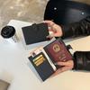 Tanga ushlagichlar, kliplar, kalit halqalar – Karta egalari va pasport qoplamalari