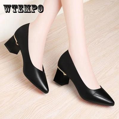 Женские кожаные черные туфли на каблуках. Офисная женская обувь. Туфли-лодочки на квадратном каблуке. Модельер с острым носком.