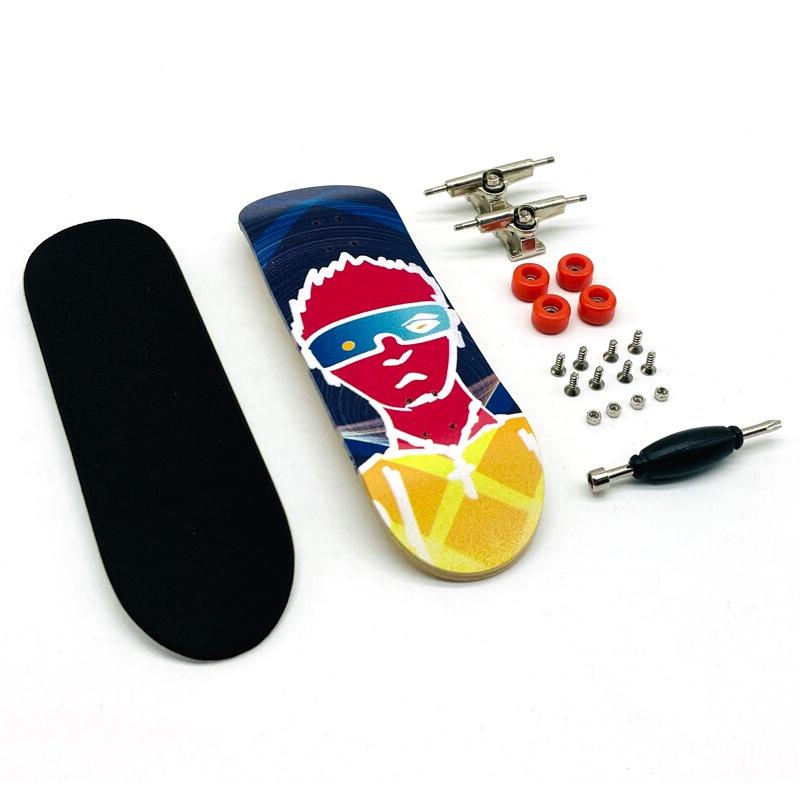Wooden Finger Skateboard Toy Creative Personality Boy Christmas Gift
