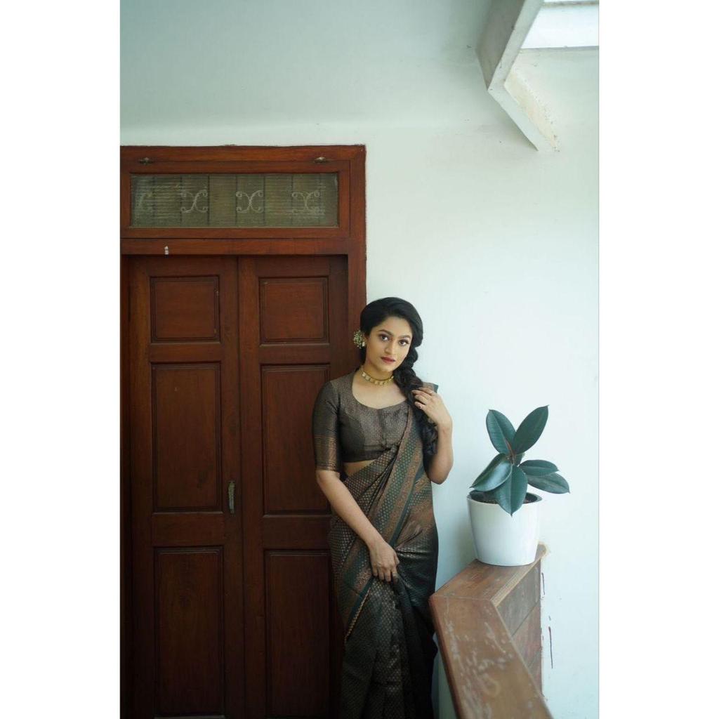 Silk Saree from the ALMAARI Store Is Adorned with Beautiful Zari Work In Form of Traditional Motifs.