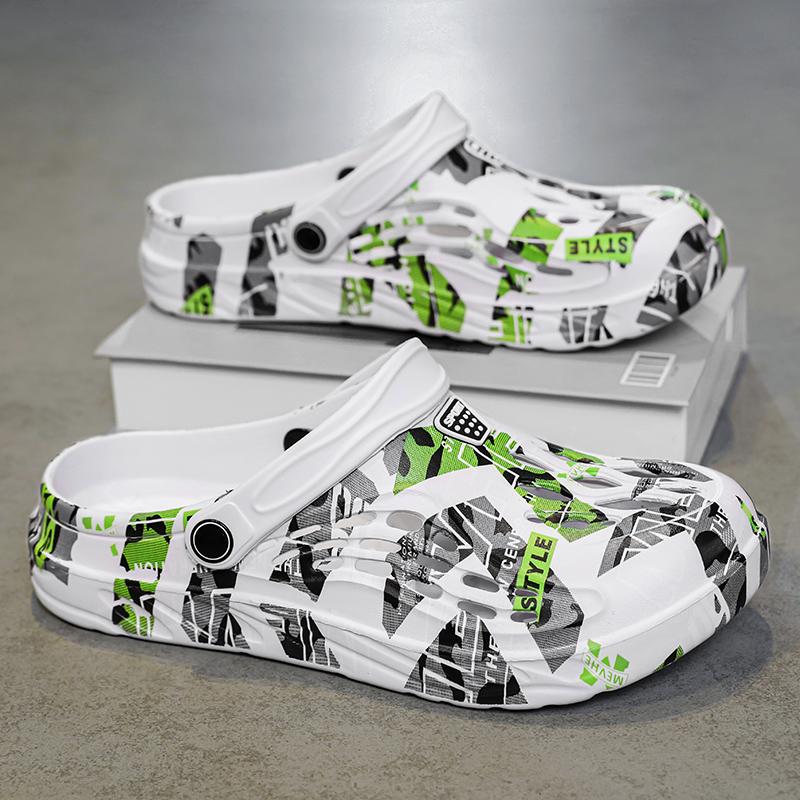 2024 Лето Новые мужские уличные сандалии Садовые сабо Мужская повседневная обувь Модные роскошные тапочки Комфортные домашние мягкие тапочки 39-49