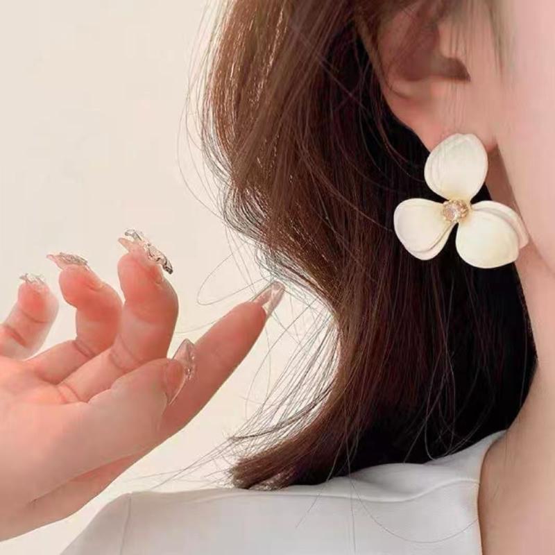 Корейский стиль милые серьги-цветы для женщин 2025 новая мода сладкие серьги-гвоздики женские брико ювелирные изделия красочные серьги