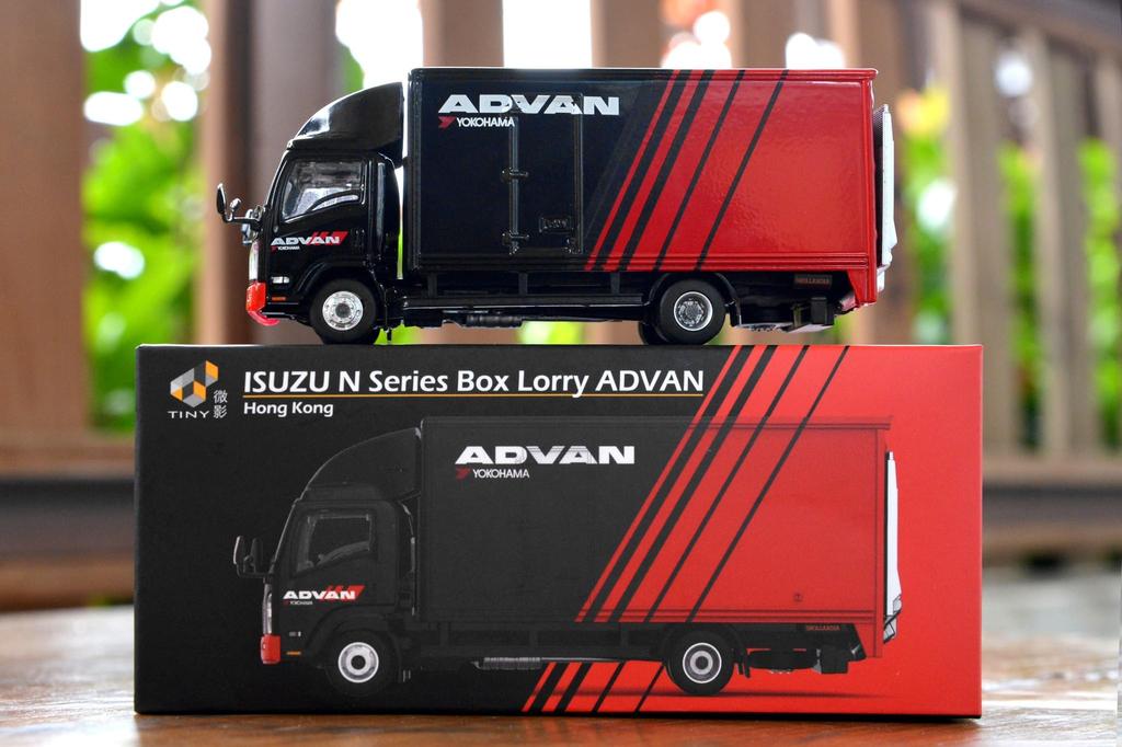 Крошечный город Isuzu N Series ADVAN Литая миниатюрная машинка 1/64