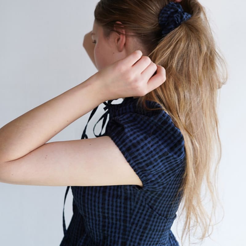 Джазовый СКРАНЧИ С КЛЕТЧАТЫМ УЗОРОМ