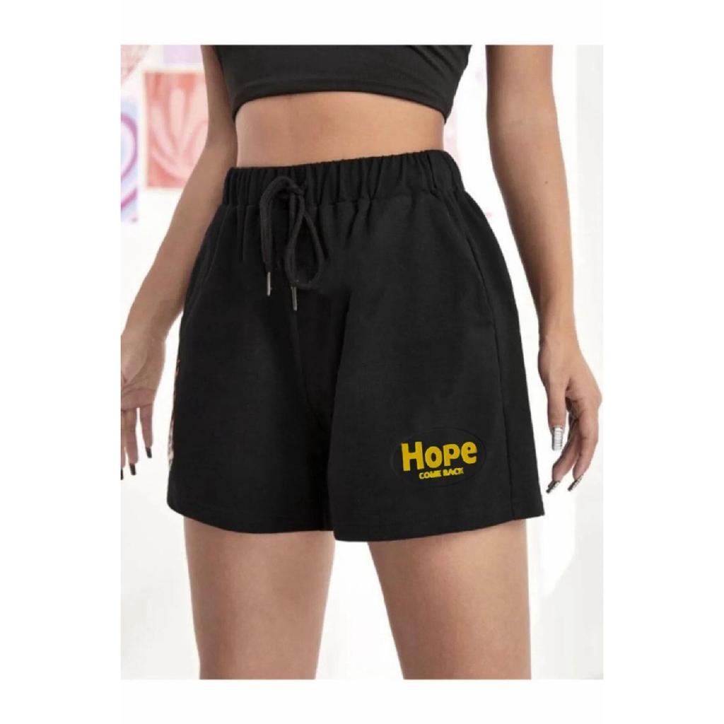 Короткие женские шорты с принтом Черные шорты с принтом