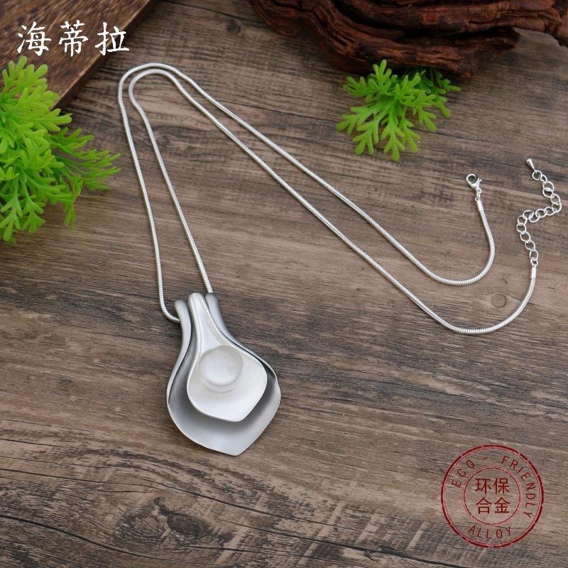 New Matte Double-layer Petal Long Pendant, Women's Exaggerated High-end Geometric Petal Long Necklace