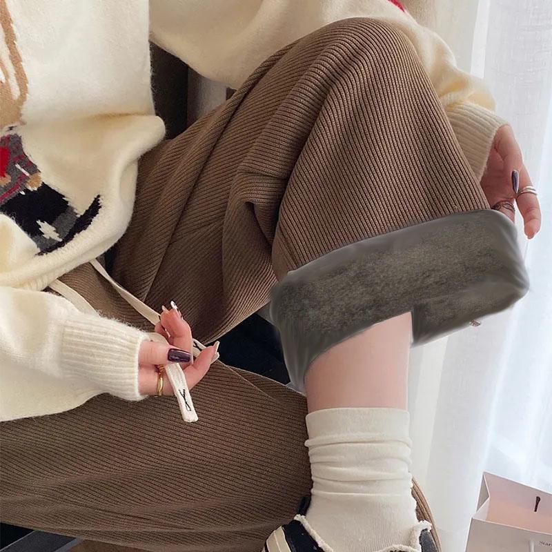 Женские повседневные брюки. Плюшевые и утолщенные вельветовые брюки. Широкие брюки. Коричневые прямые брюки. Теплые, удобные, простые, однотонные, осень и зима.