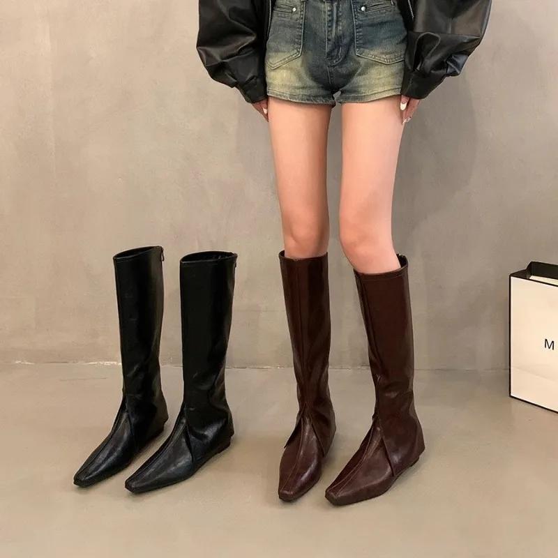 Модная обувь для женщин 2024 года, горячая распродажа, женские сапоги до колена, брендовые современные сапоги, женские сшитые туфли с квадратным носком и молнией сзади на низком каблуке