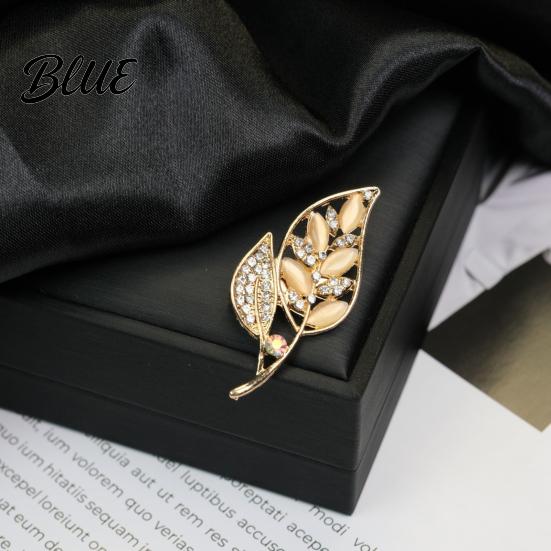 Decorative Brooch Pin Retro Style Leaf Floral Design Lapel