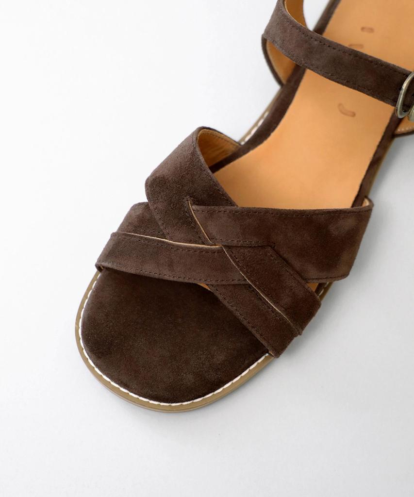 Heenn Crossover Suede Sandals. Brown