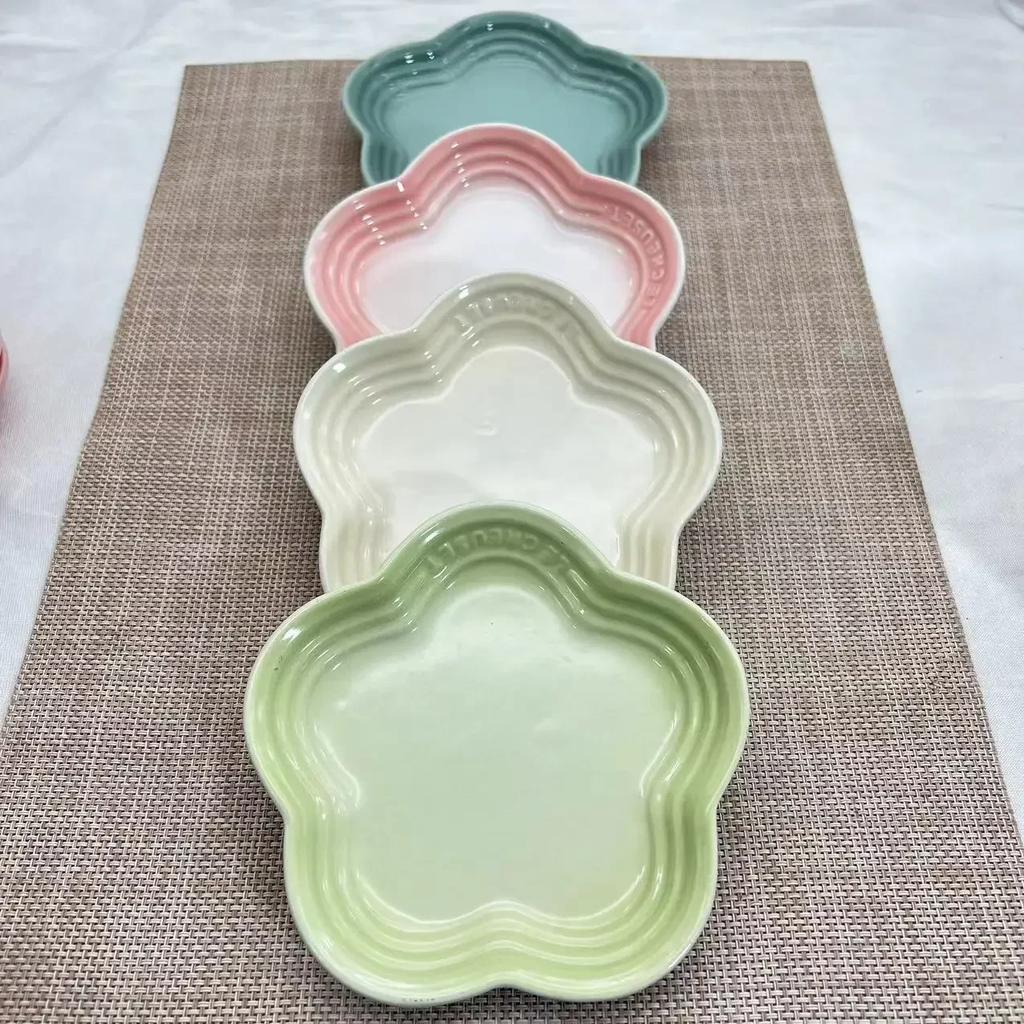 5.5inches Plum Blossom Small Plate French Cool Color Cake Dessert Dish Ceramic Tableware Pet Gradual Spike Bone Plate Tableware
