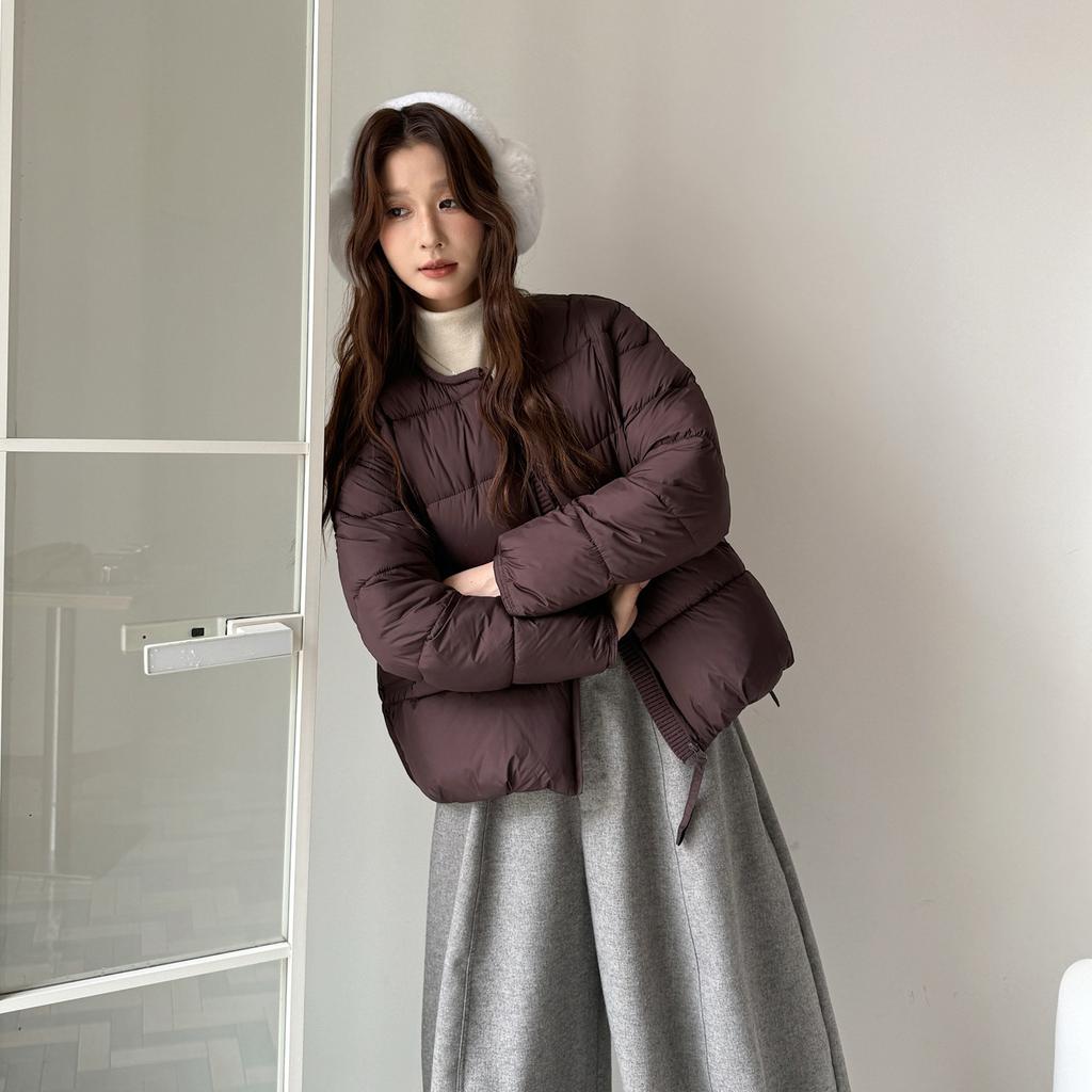 Fashion design short round neck down cotton-padded jacket for women to keep warm and thin in winter