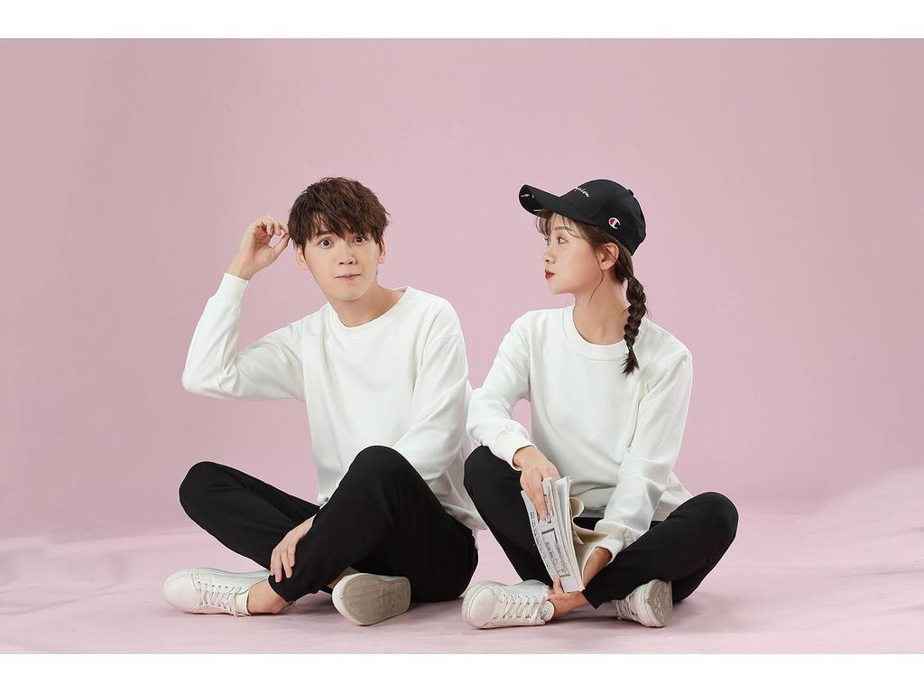 Осенний однотонный свитшот с круглым вырезом на заказ для пар и групп