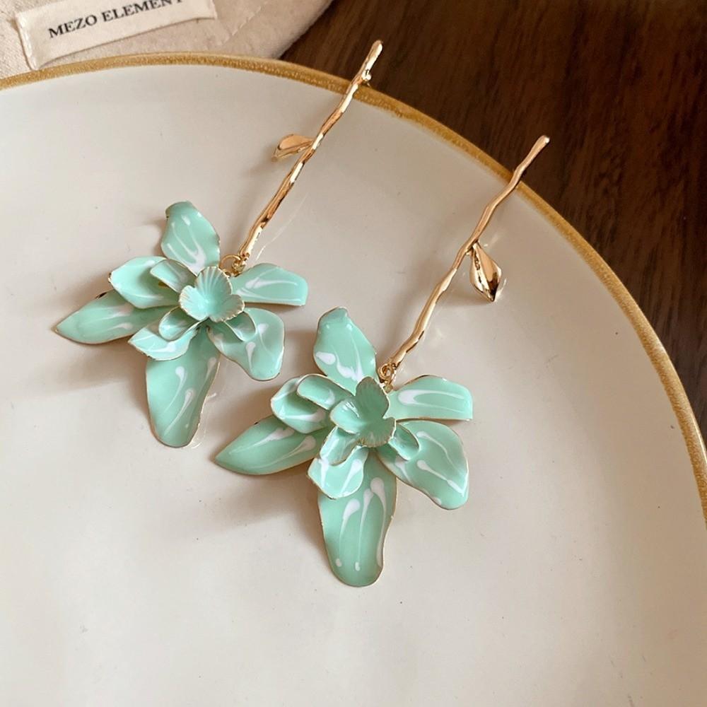 Zinc Zinc Alloy Floral Pendant Earrings with Leaf Stalk Stud Earrings Enamel Flower Drop Earrings Vacation