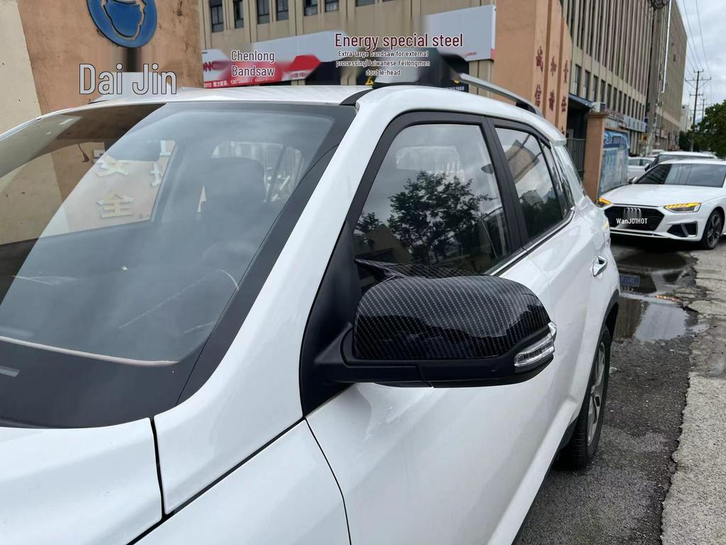 Хендай IX35 (2018-2024 гг.) Накладка на зеркало заднего вида в виде рога из углеродного волокна