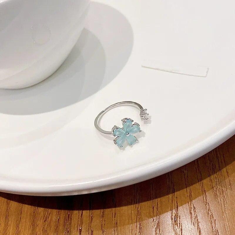 Изысканное кольцо с 5 лепестками и стразами в виде цветка для женщин, модные регулируемые кольца с инкрустацией цирконом, вечерние, свадебные, женские ювелирные изделия, подарки