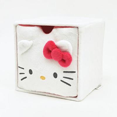 Sanrio Плюшевая грудь Hello Kitty