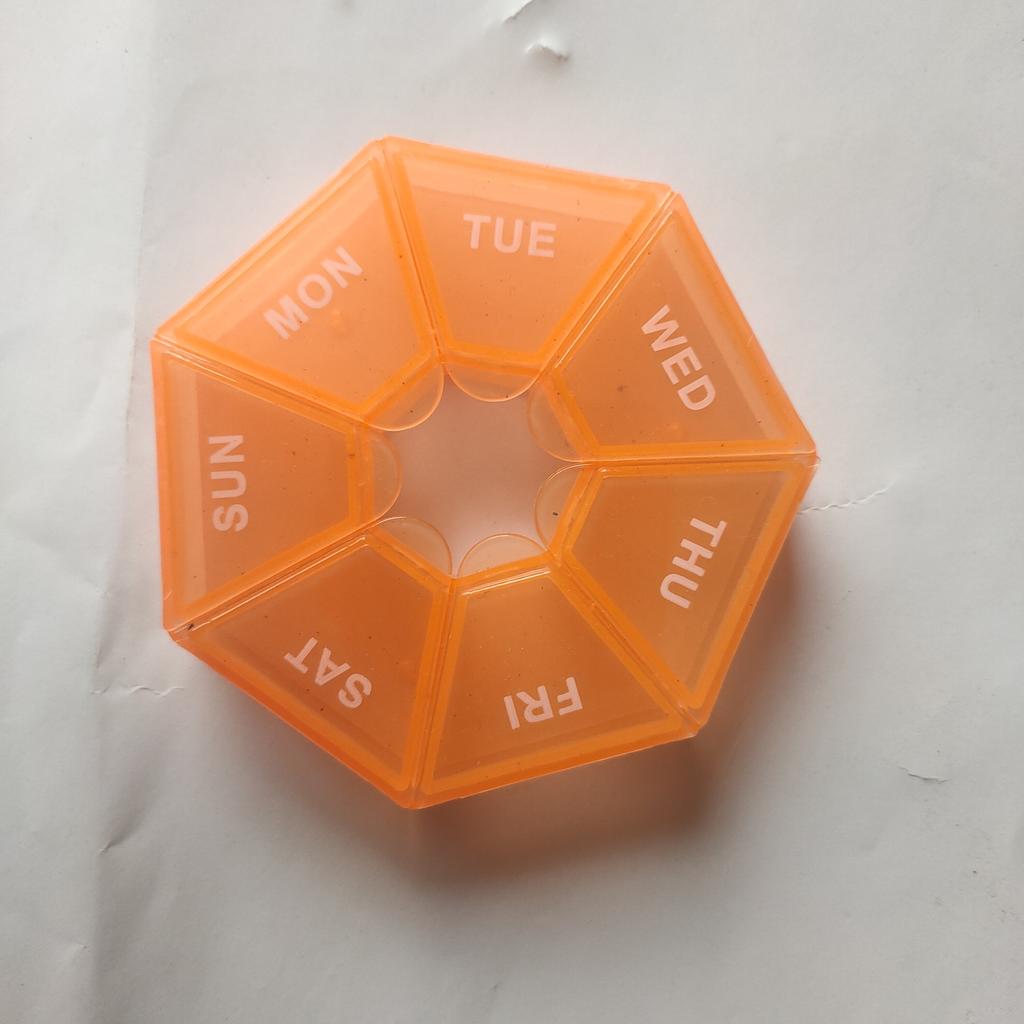 1Pcs Pill Case Plastic 7 Days Tablet Candy Box Portable Storage Tablet Holder Travel Organizer Pill Dispenser Container