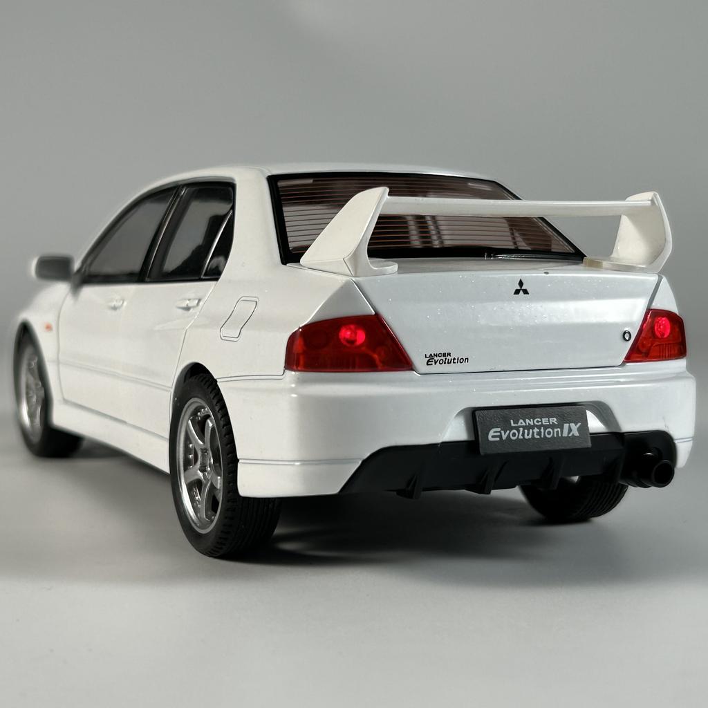ABAM1 JDM 1:24 Mitsubish Lancer Evolution EVO9 compact car Alloy Metal Diecast Model Car Sound & Light Pull Back Collection Hobby Gift