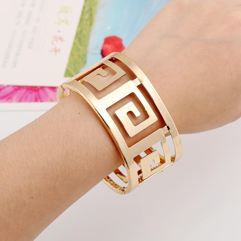 Metal Wide Cuff Bracelet With Hollow Geometric Design For Unisex Fashion Accessory