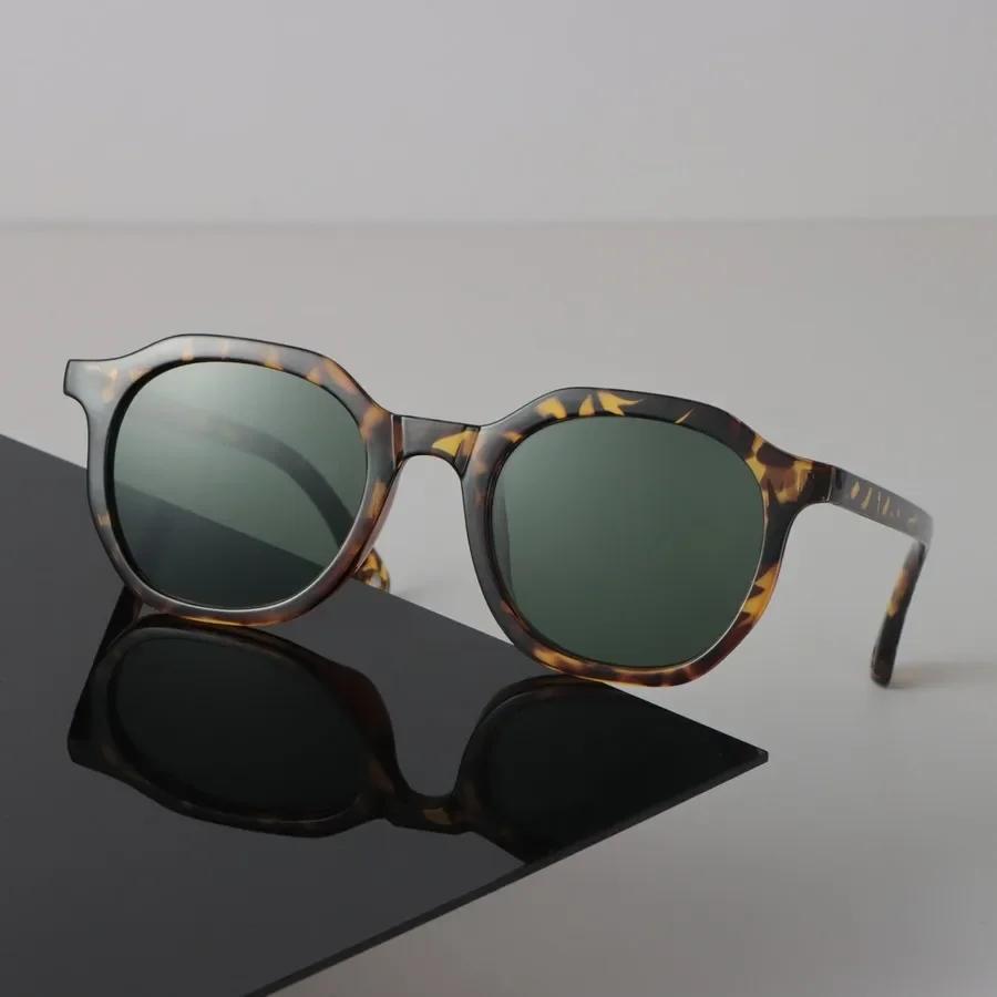 Vintage Rectangle Sunglasses Women Men Casual Fashion Glasses Luxurious Brand Designer Female