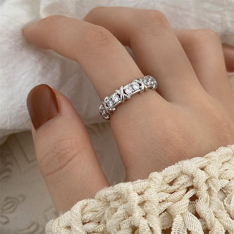 Модное кольцо X-образной формы с открытой шинкой для женщин и девушек, прозрачное геометрическое циркониевое кольцо для помолвки, свадебной вечеринки, с цирконием