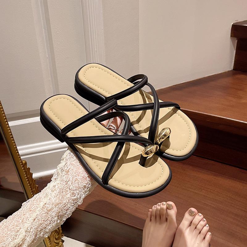 French flat-bottomed set of toe cool slippers women's shoes summer wear new summer soft-soled popular half-drag sandals