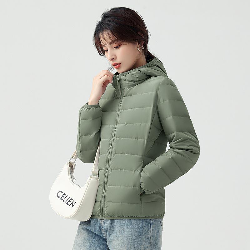Легкая куртка-пуховик 2025 года, осенне-зимняя женская куртка с капюшоном, белый утиный пух, модная универсальная повседневная куртка для женщин